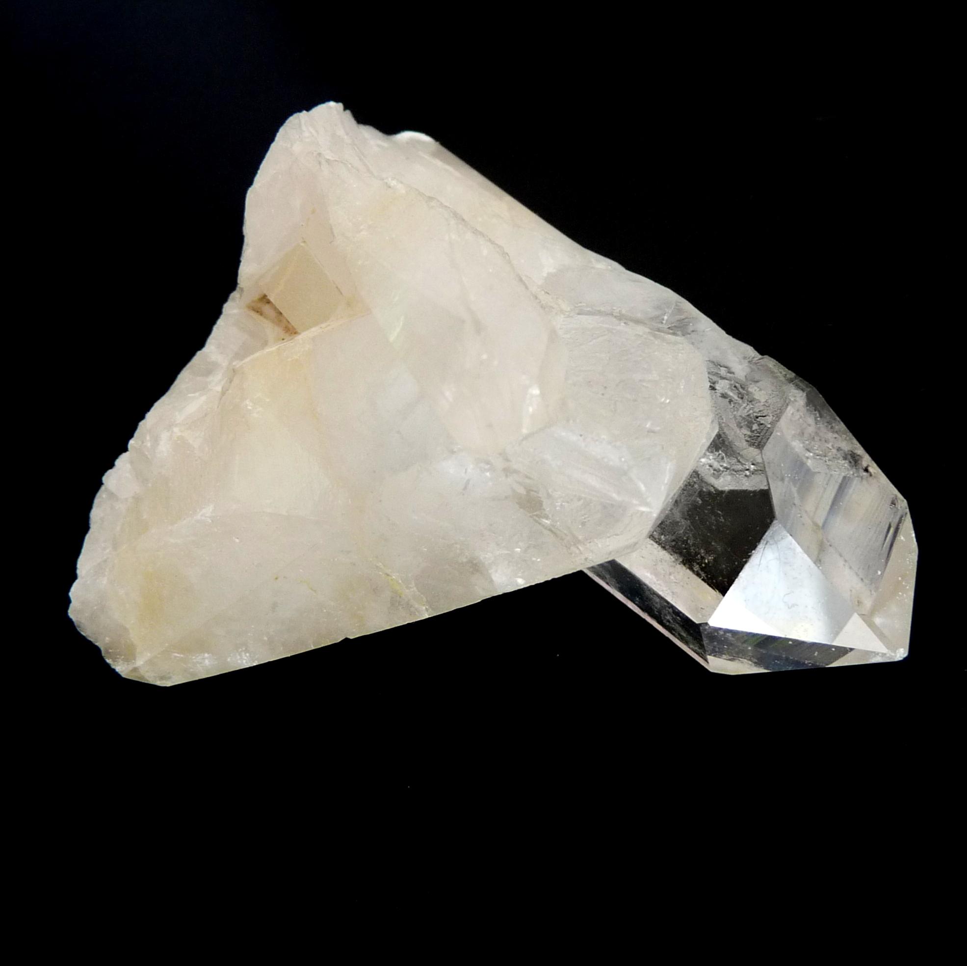 Křišťál - seskupení krystalů (79,6 g)